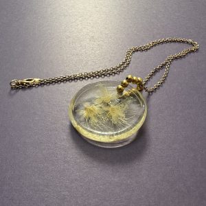 lilly pilly flower pendant | リリーピリーの花のペンダント